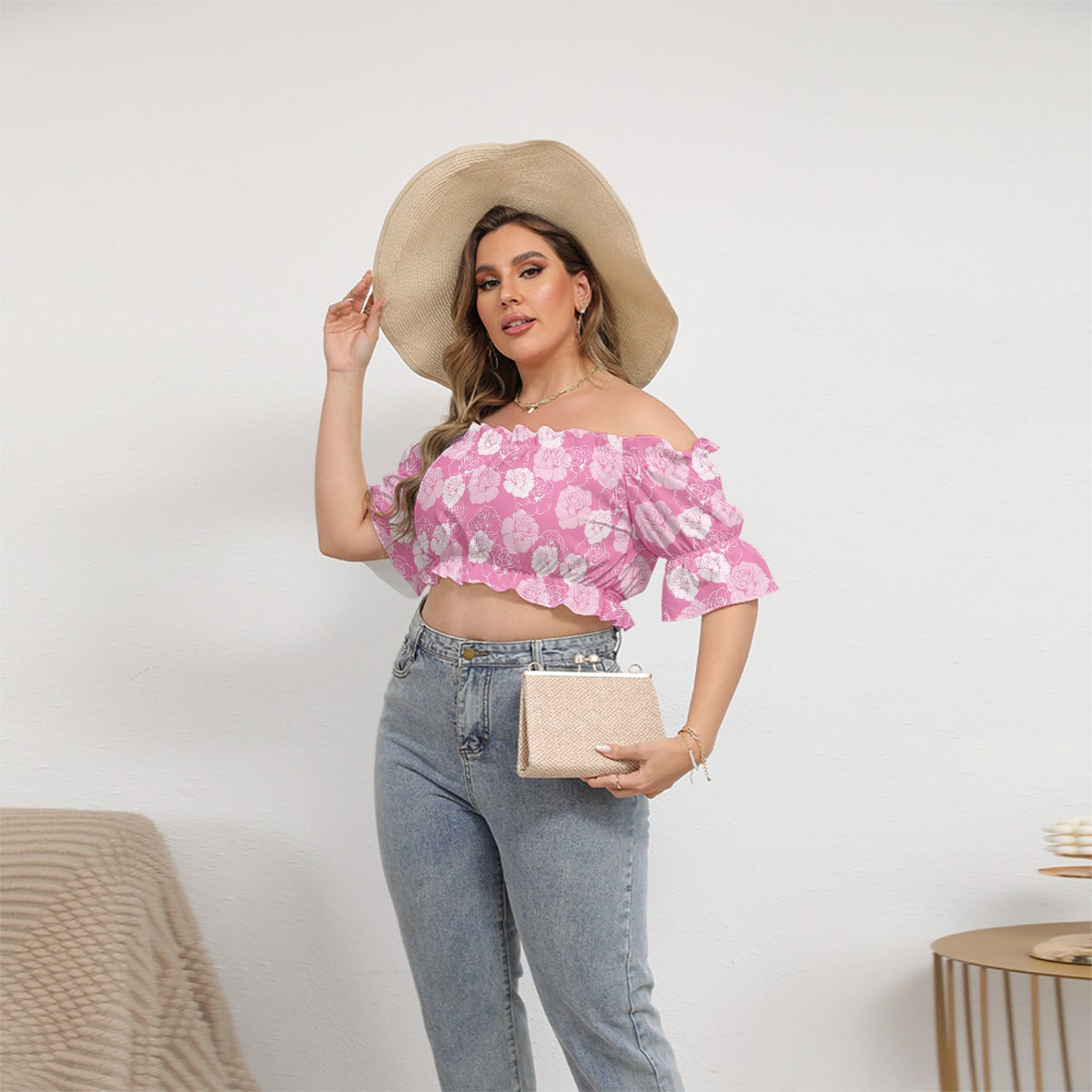 White Roses With Pink Women's Off-shoulder Cropped Top With Short Puff Sleeve